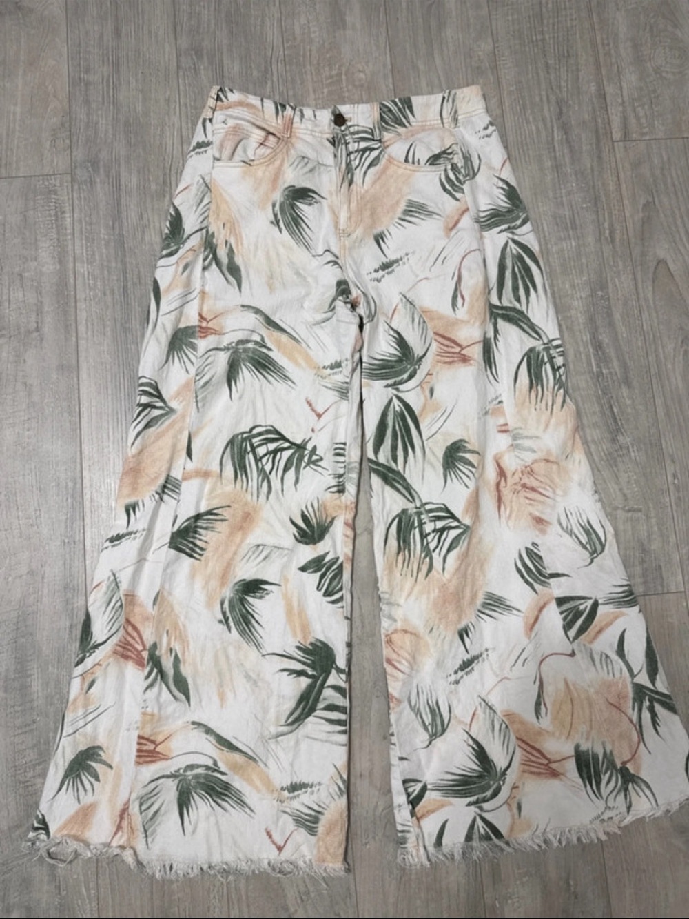 Pilcro Olive with Cream Botanical Wide-Leg Pants, size 29 - Picture 7 of 7